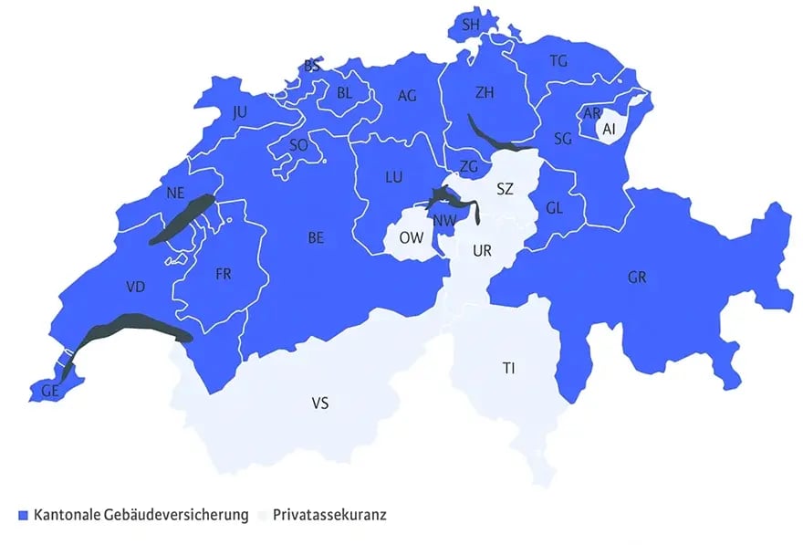 Schweizer Karte: GUSTAVO-Kantone vs. kantonale Gebäudeversicherung
