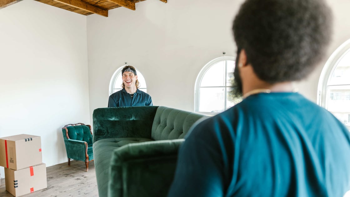 Wer zahlt die Nebenkosten-Abrechnung, wenn der oder die Mieter:in auszieht?